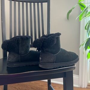Black Mini Bailey Bow Uggs
